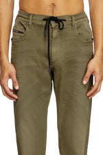 Diesel Slim Regular Waist 2062 D-Strukt Joggjeans®